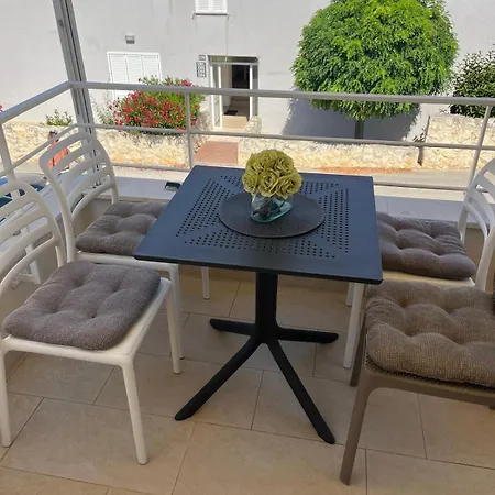 Sunny U Resortu, Petrcane, Za 4, Akcija! Apartment *