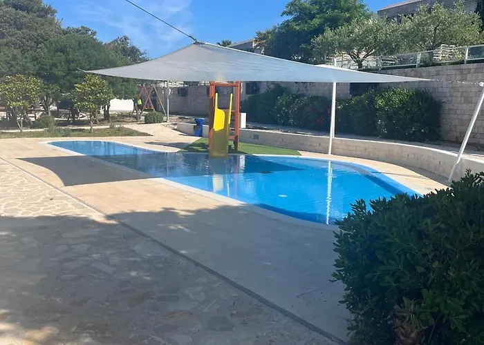 Sunny U Resortu, Petrcane, Za 4, Akcija! Apartament